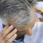 Oorzaken stekende hoofdpijn: links of rechts steken in hoofd